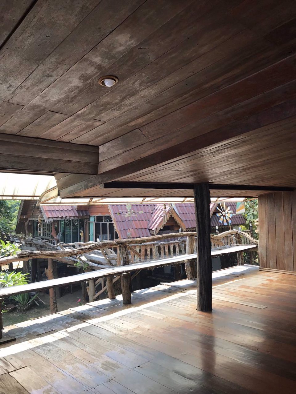 ขายด่วน-รีสอร์ท-บ้านระเบียงผา-ทำเลสวยมาก-วิวสวย-อากาศดี-เจ้าของขายเอง-เอกสารครบพร้อมจบ-พร้อมทำต่อได้