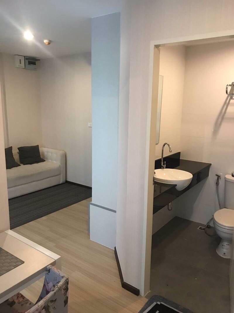 ให้เช่า-fresh-condo-bangpho-เฟรช-คอนโด-บางโพ-เฟอร์นิเจอร์ครบ-ห้องสวย-มีระเบียง-วิวสระน้ำ-ห้องใหม่