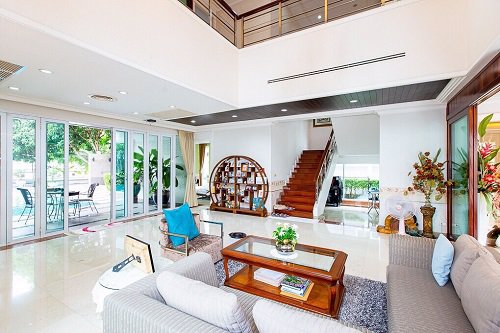 ขาย-บ้านหรู-หมู่บ้านบูลลากูน-1-แถมเฟอร์นิเจอร์ทั้งหลัง-ทำเลดี-ติดทางด่วน-มีสระว่ายน้ำ-เขตประเวศ