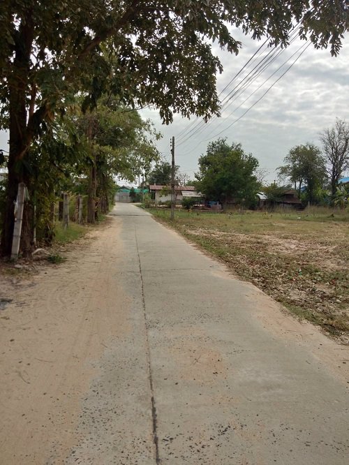 ขาย-ที่ดินเปล่าถมแล้ว-บรรยากาศดี-ติดถนน-ขนาดเนื้อที่-200-ตารางวา-บ้านโนนรัง-จังหวัดร้อยเอ็ด