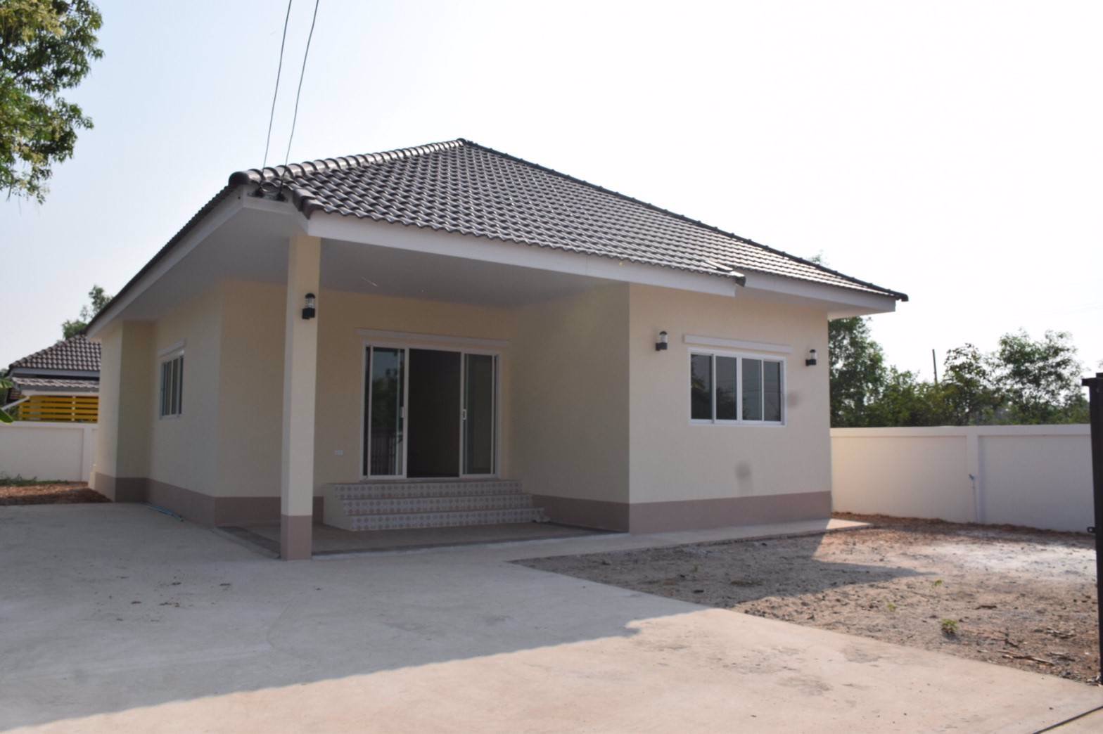 ขาย-บ้านเดี่ยว-พึ่งสร้างใหม่-ขนาด-80-ตารางวา-พร้อมเครื่องใช้ไฟฟ้า-เมืองอุดรธานี