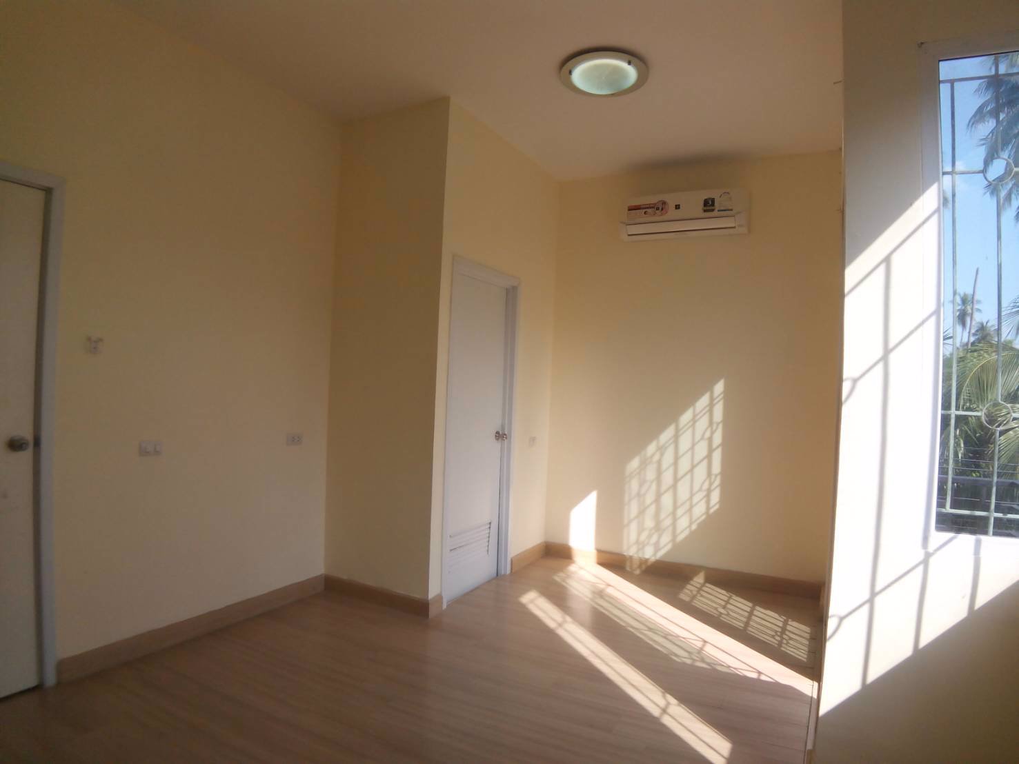 ขาย-ทาวน์โฮม-2-ชั้น-หมู่บ้านกัสโต้สาทร-ตากสิน-ถนนเทอดไท-ใกล้-bts-บางแค-บางหว้า-วุฒากาศ-ห้องริมใน