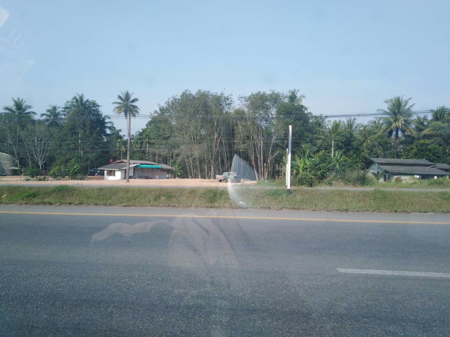 ขาย-ที่ดิน-ทำเลดี-โฉนด-2-แปลงติดกัน-ติดถนนเพชรเกษมขาขึ้น-กทม-อำเภอสวี-จังหวัดชุมพร