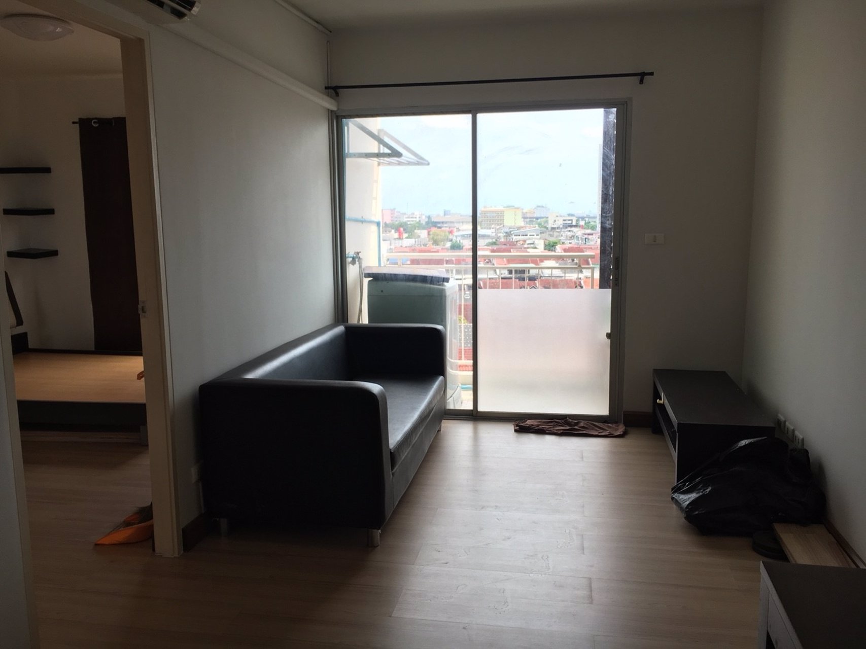 ขาย-ให้เช่า-คอนโดมิเนี่ยม-อยู่ฟรี1เดือน-โครงการ-s-s-sukhumvit-ใกล้รถไฟฟ้า-bts-พร้อมเฟอร์นิเจอร์แล