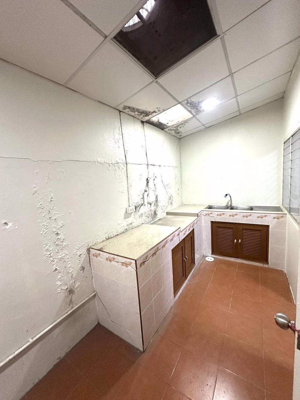 ขายถูก-อาคารพาณิชย์-2-ชั้น-หน้าหมู่บ้าน-พฤกษาb