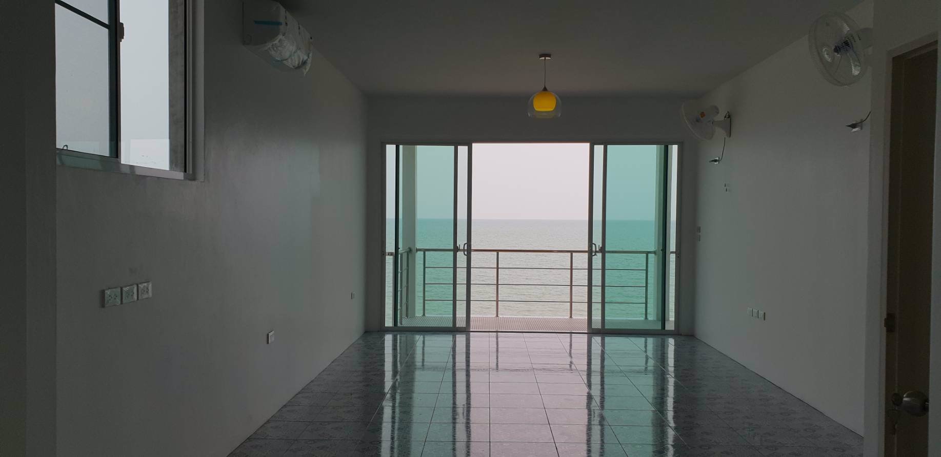 ขายบ้านติดทะเลพลา-beach-house