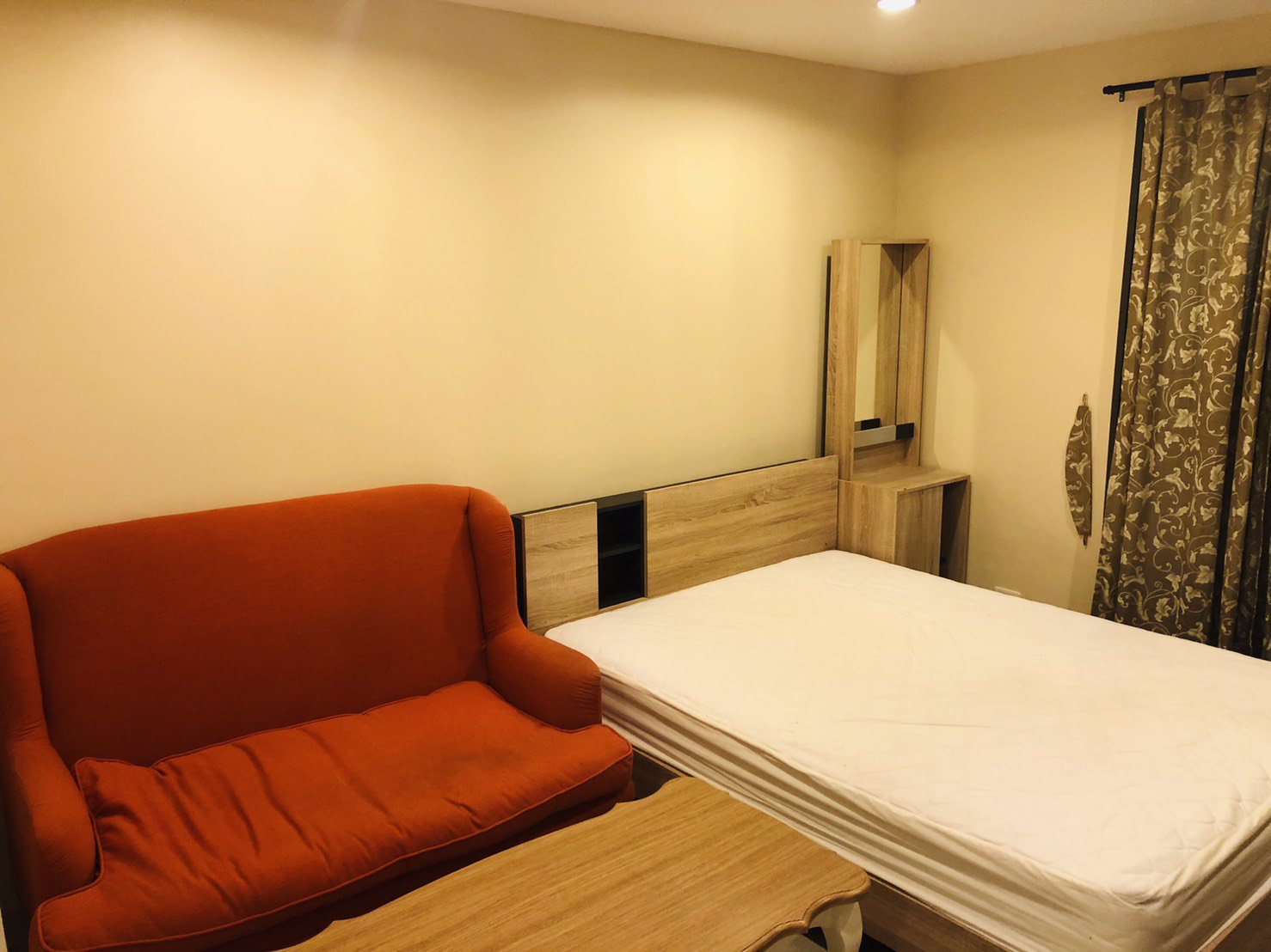 ให้เช่า-ideo-mobi-charun-interchange-8000-บาท-รวมส่วนกลาง