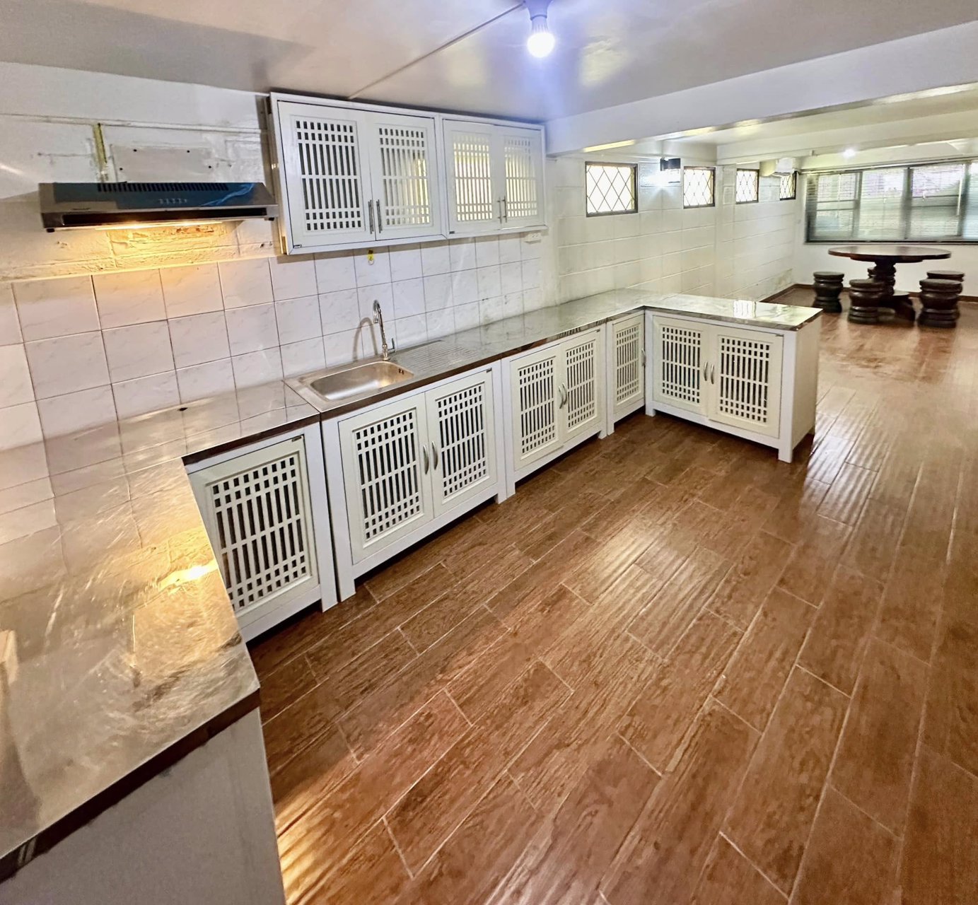 ขายด่วน-บ้านเดี่ยว-2-ชั้น-หมู่บ้านนวนคร-64-ตรว