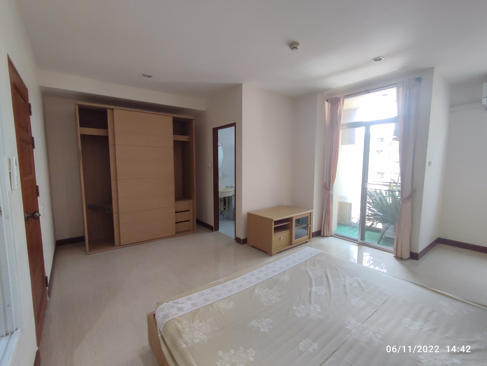 ขายคอนโดกลางกรุงรีสอร์ท-ขนาดห้อง-4659-ตารางเมตร