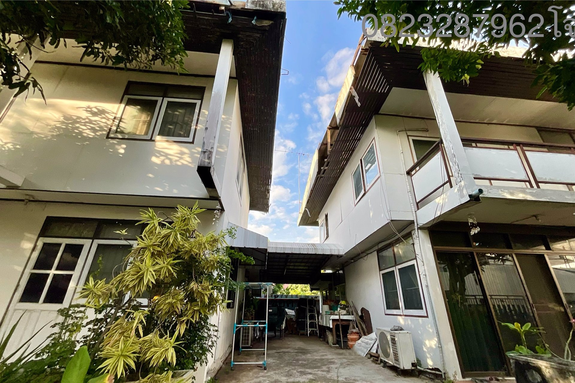 ขายด่วนที่ดินกับบ้าน2ชั้น2หลังย่านสุทธิสาร-รัชดา-ห้วยขวาง