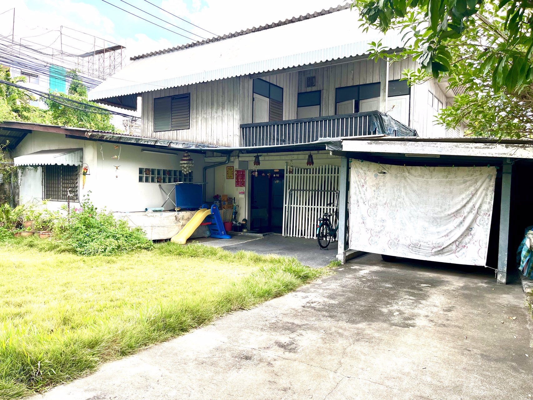 ขายที่ดินพร้อมสิ่งปลูกสร้าง-ทำเล-สุทธิสาร-รัชดา-ห้วยขวาง