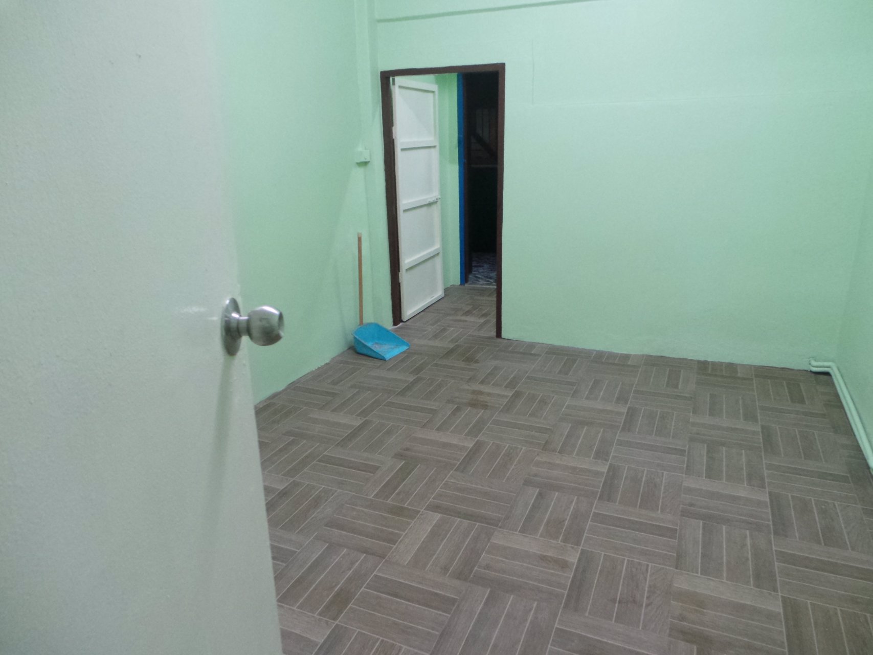 อาคารพาณิชย์ชั้นล่างให้เช่าพื้นที่ทำ-สำนักงานอ๊อฟฟิตหรือ-ร้านค้าร้านอาหารและเครื่องดื่มคาเฟ่