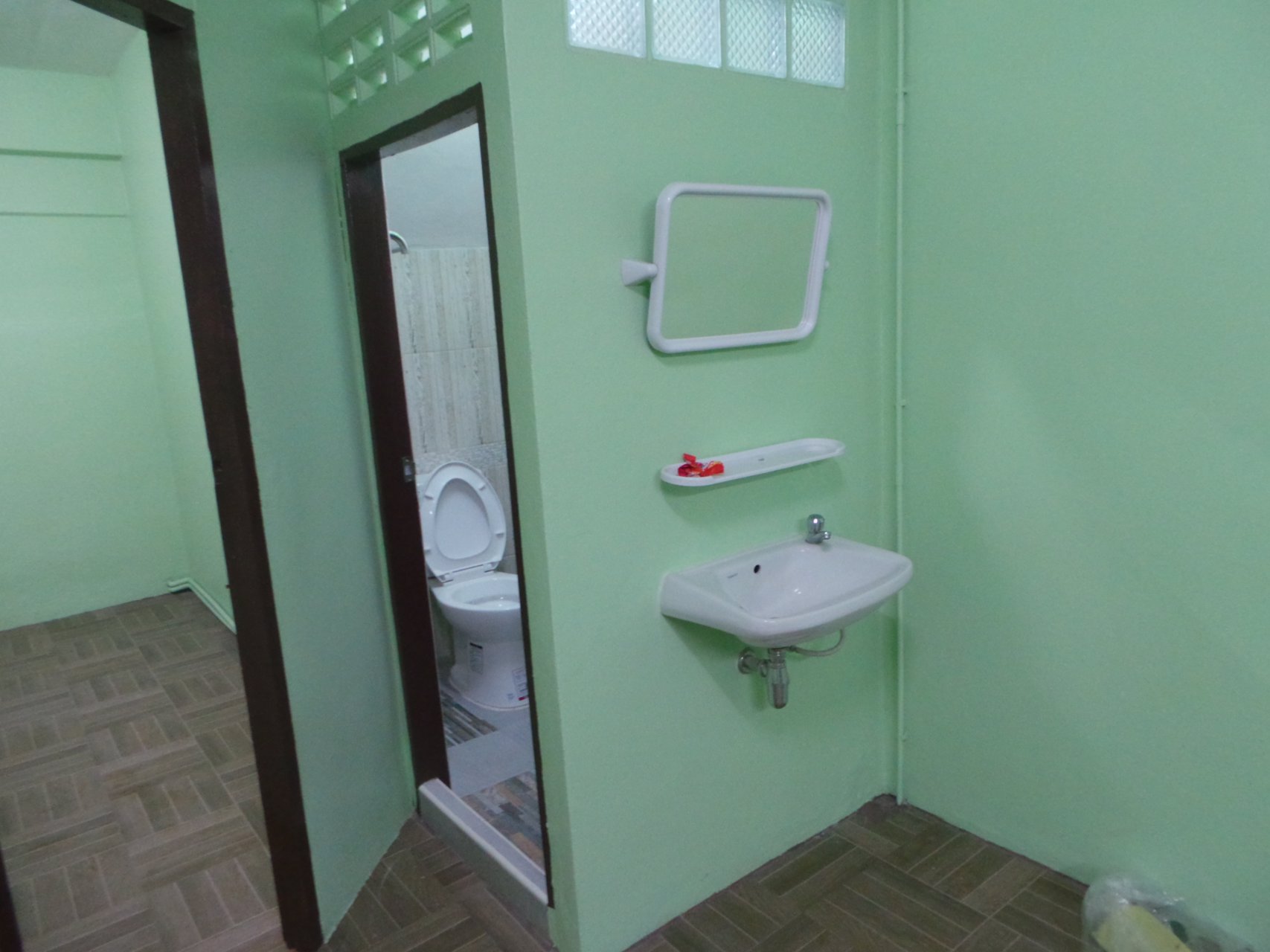 อาคารพาณิชย์ชั้นล่างให้เช่าพื้นที่ทำ-สำนักงานอ๊อฟฟิตหรือ-ร้านค้าร้านอาหารและเครื่องดื่มคาเฟ่