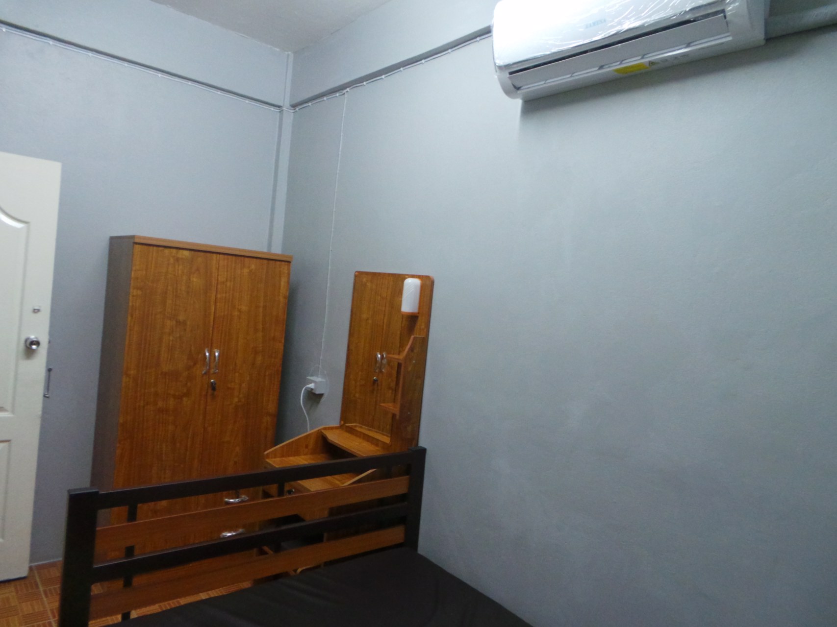 มี-หอพัก-ห้องพัก-ให้เช่า-แบบรายวันและรายเดือน