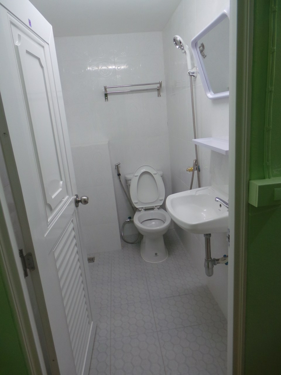 มี-หอพัก-ห้องพัก-ให้เช่า-แบบรายวันและรายเดือน