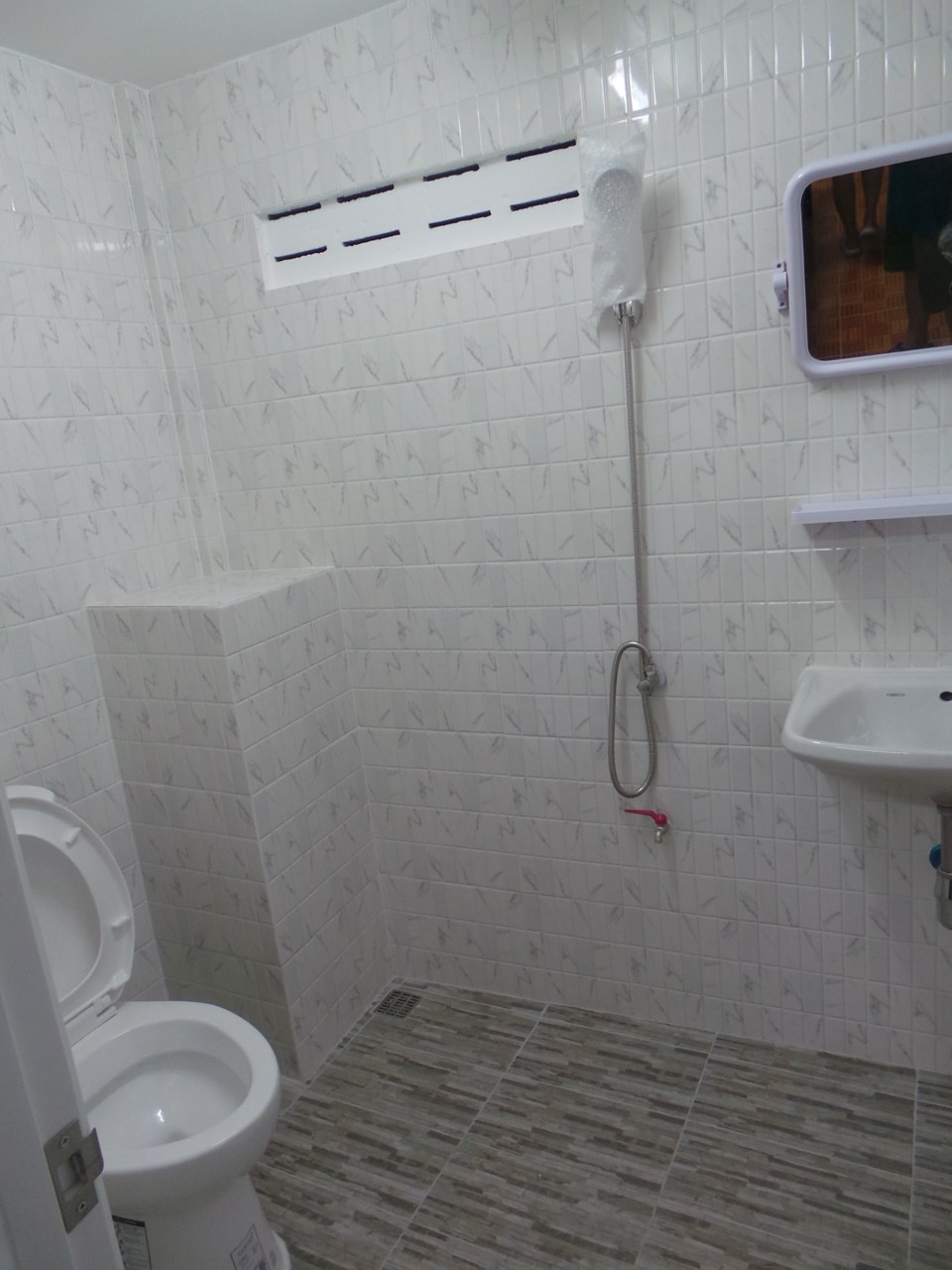 มี-หอพัก-ห้องพัก-ให้เช่า-แบบรายวันและรายเดือน