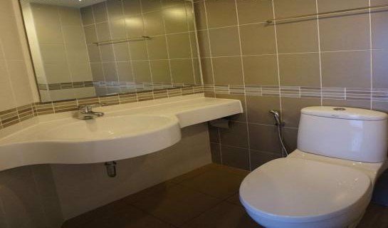 ให้เช่าคอนโด-ลุมพินี-เพลส-ศรีนครินทร์-ติดแอร์พอร์ตลิงค์-หัวหมาก-8500-บาท-เดือน-เครื่องใช้ไฟฟ้าครบ