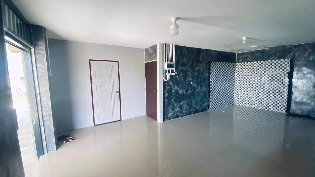 บ้านเดี่ยวชั้นเดียว-โมเดิร์น-พร้อมที่ดิน-200-ตรว-ไฟฟ้า-ปะปาพร้อม-เเหล่งชุมชน