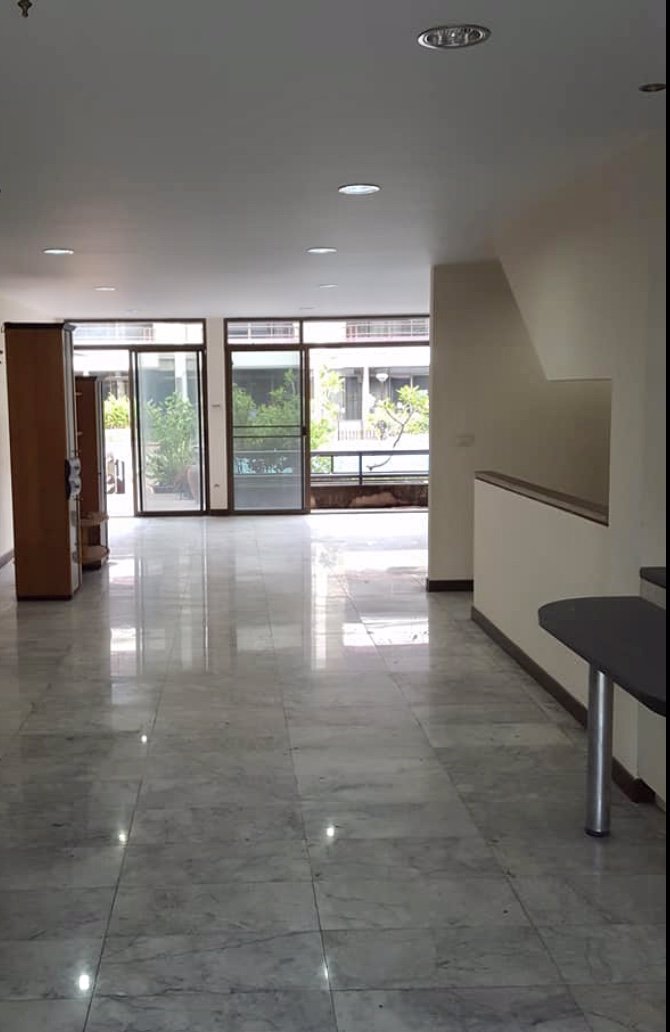 ขายด่วน-ใกล้รถไฟฟ้าศรีนครินทร์-ทาวน์โฮม-5-ชั้น-กรีนทาวน์-ซอยพัฒนาการ-52