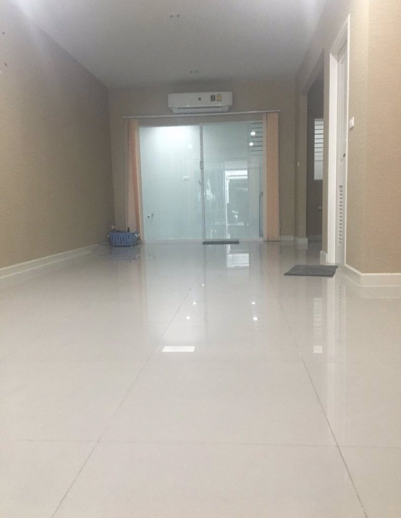 ขายทาวน์โฮม-หลังริม-ติดสวนโครงการ-เดอะแพลนท์-ซิตี้-แจ้งวัฒนะ-ต่อเติมด้านข้างและด้านหลัง