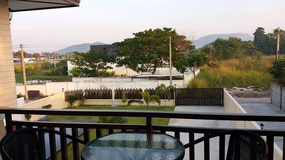 ขายบ้านพักตากอากาศหัวหิน-วิวสวยทุกมุม-มีสระว่ายน้ำบ่อเกลือ-หินเหล็กไฟ-ใกล้สวนน้ำแบล็คเมาเท่นท์