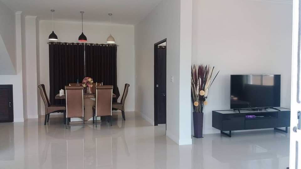 ขายบ้านพักตากอากาศหัวหิน-วิวสวยทุกมุม-มีสระว่ายน้ำบ่อเกลือ-หินเหล็กไฟ-ใกล้สวนน้ำแบล็คเมาเท่นท์