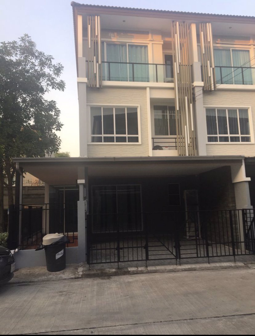 ขายทาวน์โฮม-หลังริม-ติดสวนโครงการ-เดอะแพลนท์-ซิตี้-แจ้งวัฒนะ-ต่อเติมด้านข้างและด้านหลัง