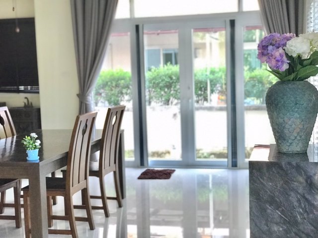 ให้เช่า-บ้านเดี่ยว-2-ชั้น-หลังมุม-มีอ่างอาบน้ำ-เหมาะกับผู้เช่าญี่ปุ่น-28000-บาท