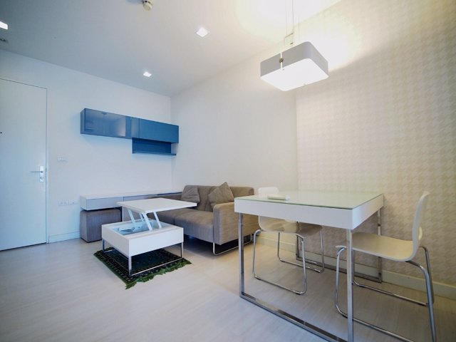 ให้เช่า-the-room-รัชดา-ลาดพร้าว-เดินไป-mrt-ได้สบายๆ-13500-บาท