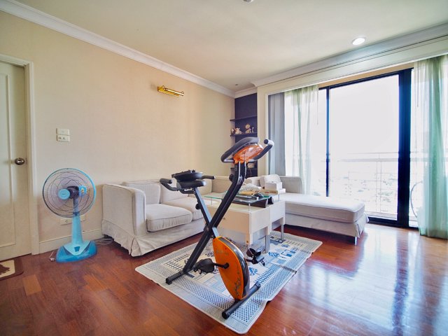 ขาย-คอนโดสายลม-สวีท-เสนานิคม-80-ตรม-มีที่จอดรถประจำ