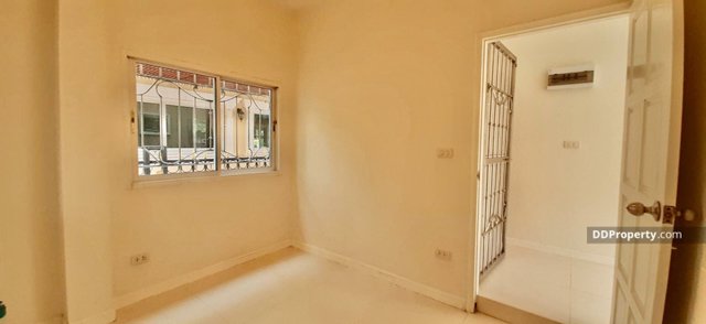 ขาย-499-ล้าน-บ้านหลังมุม-เพดานสูง-จอดรถได้-4-คัน-มสวนหลวงวิลล์-2