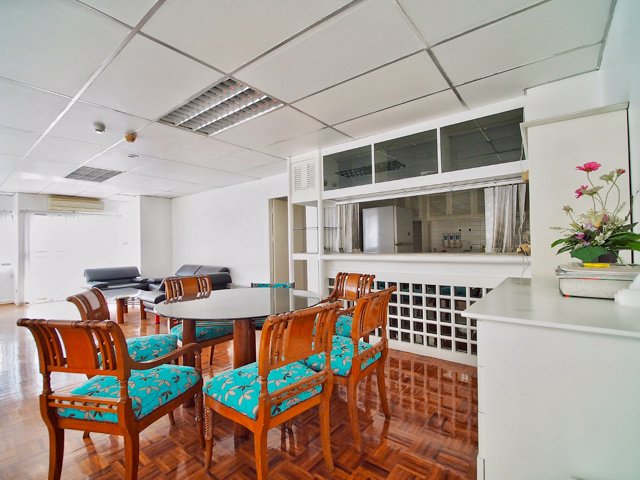 ให้เช่า-คอนโดที่ติดสีลม-complex-ที่สุด-3-ห้องนอน-187-ตรม-มีที่จอดรถประจำ