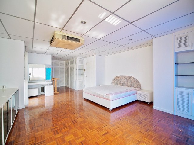 ให้เช่า-คอนโดที่ติดสีลม-complex-ที่สุด-3-ห้องนอน-187-ตรม-มีที่จอดรถประจำ