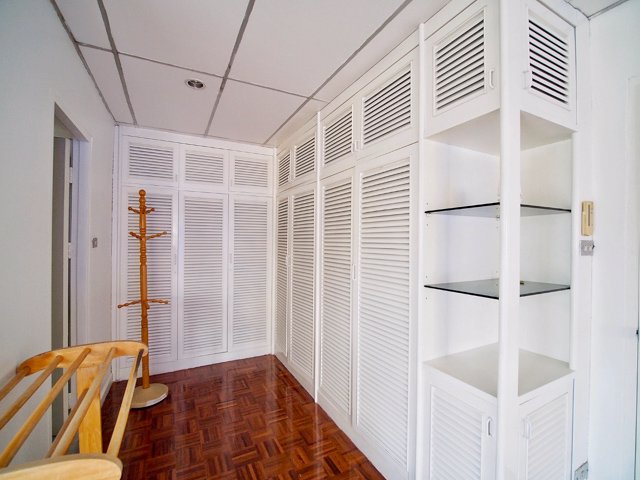 ให้เช่า-คอนโดที่ติดสีลม-complex-ที่สุด-3-ห้องนอน-187-ตรม-มีที่จอดรถประจำ