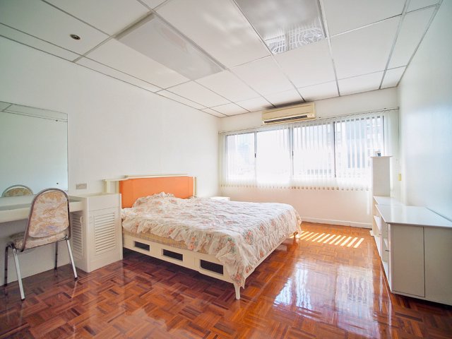 ให้เช่า-คอนโดที่ติดสีลม-complex-ที่สุด-3-ห้องนอน-187-ตรม-มีที่จอดรถประจำ