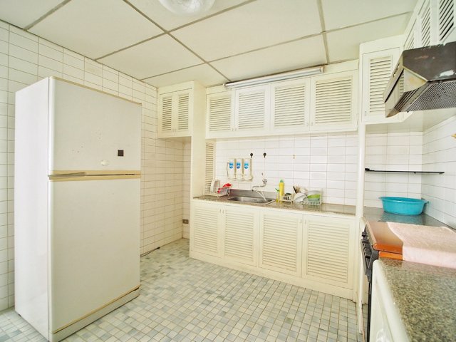 ให้เช่า-คอนโดที่ติดสีลม-complex-ที่สุด-3-ห้องนอน-187-ตรม-มีที่จอดรถประจำ