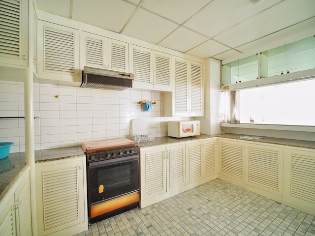 ให้เช่า-คอนโดที่ติดสีลม-complex-ที่สุด-3-ห้องนอน-187-ตรม-มีที่จอดรถประจำ