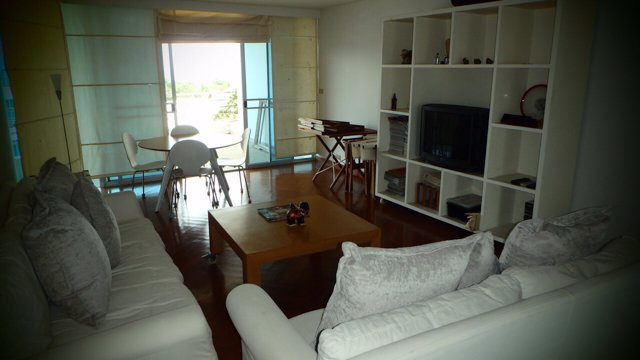 ขาย-คอนโดหัวหิน-2-นอน-ที่เห็นทะเลทั้งในห้องนอน-และห้องนั่งเล่น