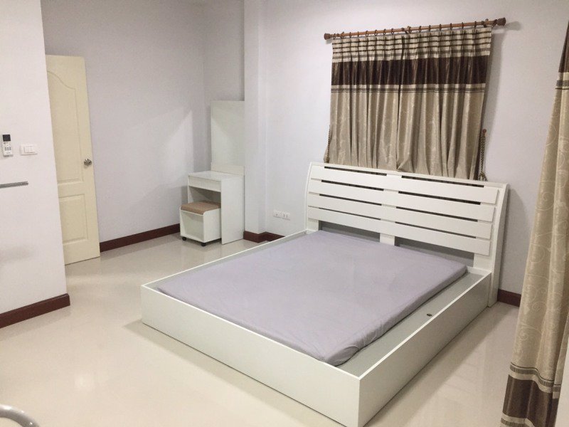 ขาย-ทาวน์เฮ้าส์-สุริยา-เพลส-บางนา-กม-5-suriya-place-bangna-หลังมุม-สภาพใหม่