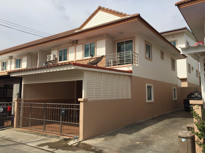 ขาย-ทาวน์เฮ้าส์-สุริยา-เพลส-บางนา-กม-5-suriya-place-bangna-หลังมุม-สภาพใหม่