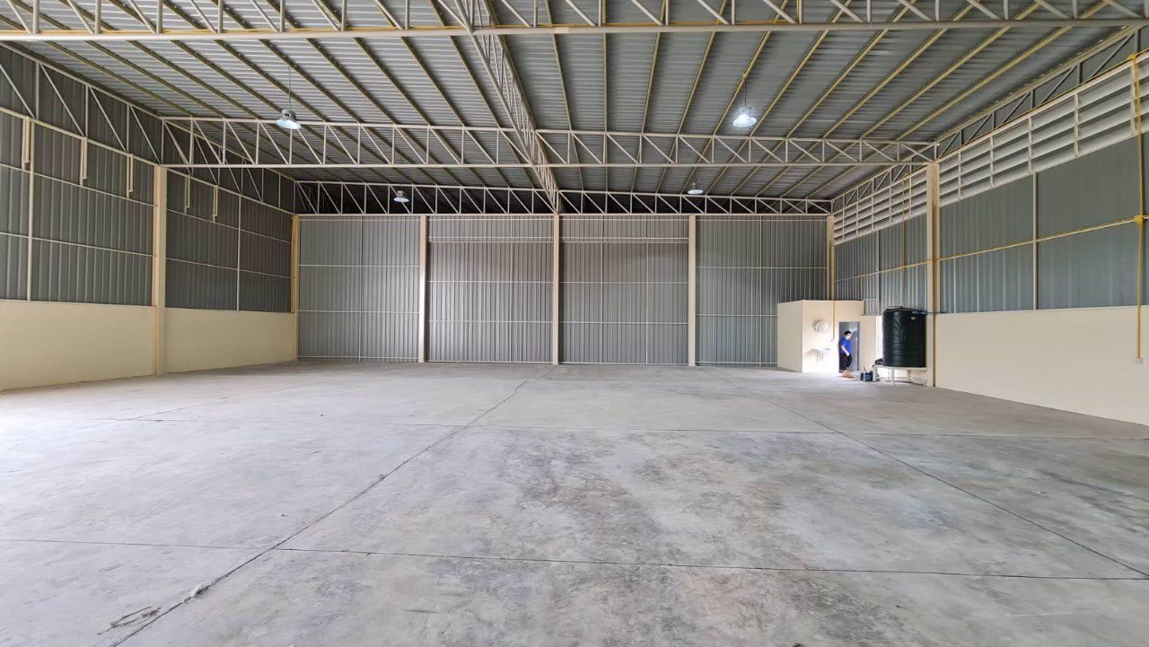 ให้เช่าโกดัง-อยู่ห่างตัวเมืองพิษณุโลก-8-กมเท่านั้น