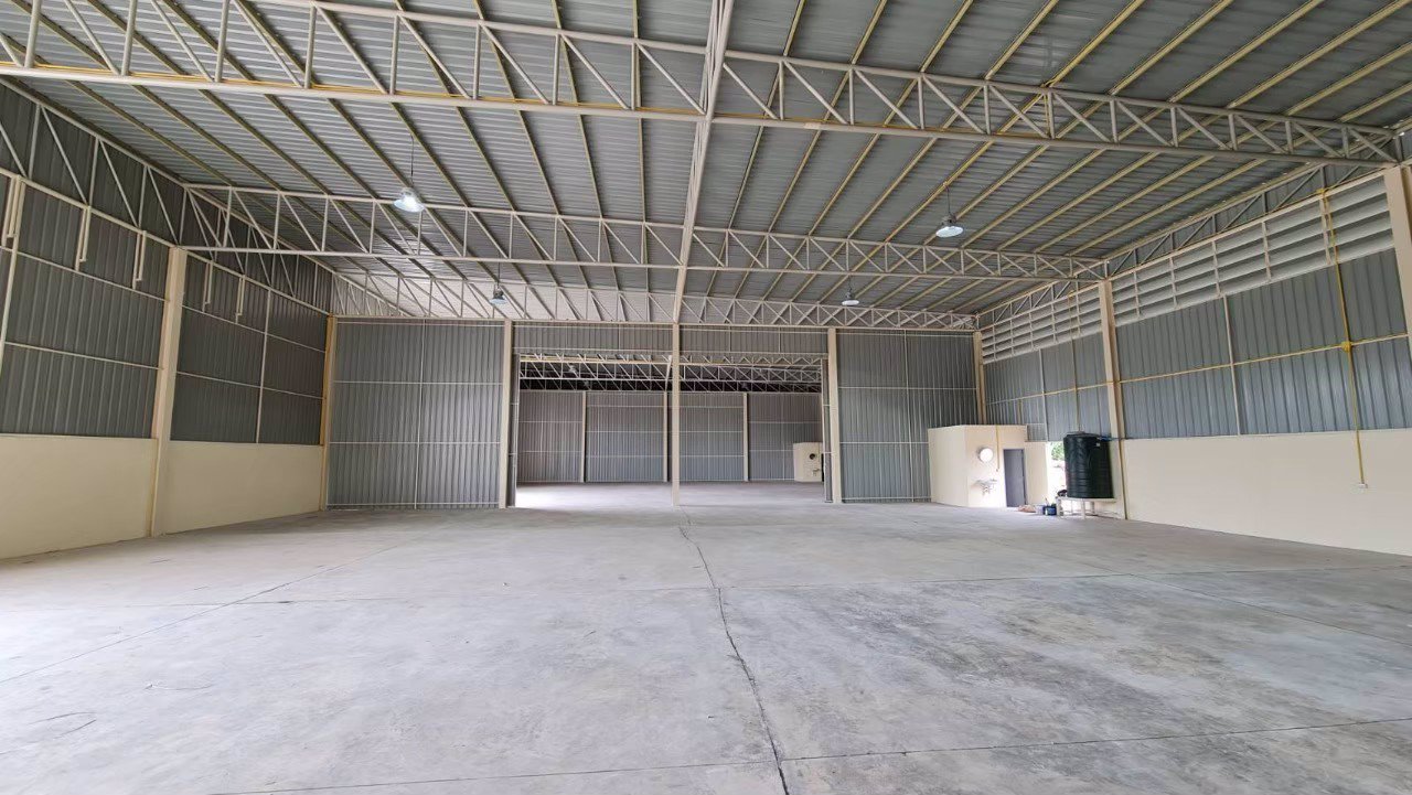 ให้เช่าโกดัง-อยู่ห่างตัวเมืองพิษณุโลก-8-กมเท่านั้น