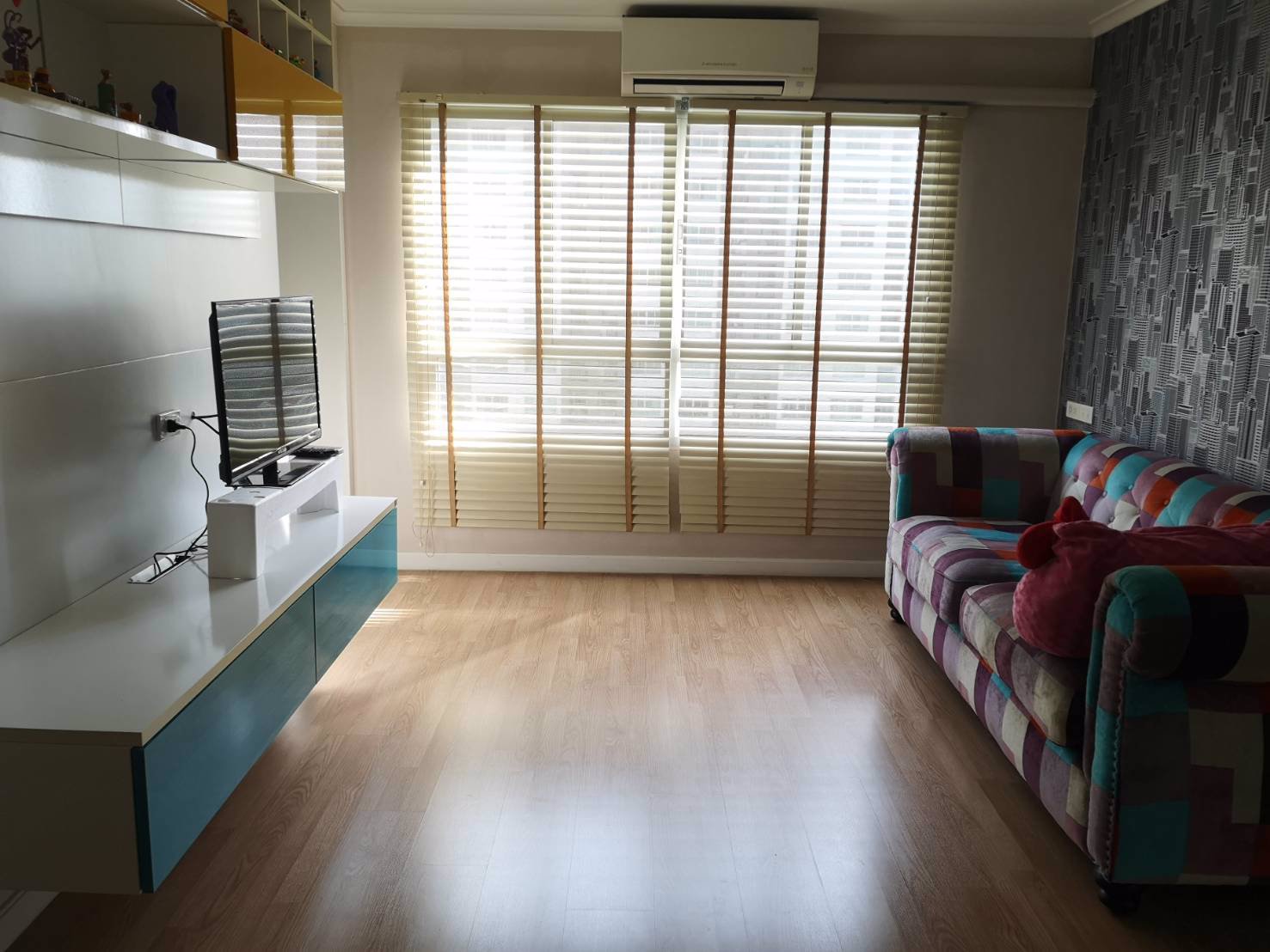 ขายคอนโด2ห้องนอน-ลุมพินี-พาร์ค-ปิ่นเกล้า-วิวสระว่ายน้ำ