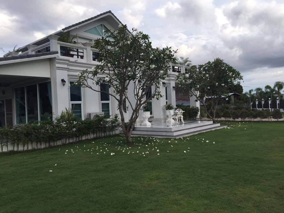 ขายบ้านใหม่สวยหรูพร้อมเฟอร์นิเจอร์-บนพื้นที่-1-ไร่-2-งาน-ที่อำเภอนาแก-จังหวัดนครพนม