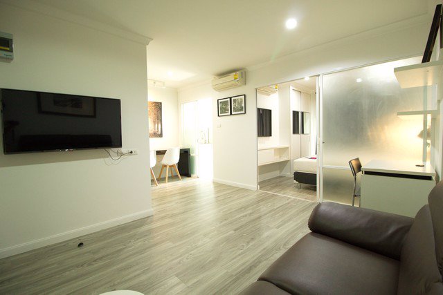 ให้เช่าคอนโด-lumpini-place-พระราม-9-รัชดา-ห้องมุม-34-ตรม-1-ห้องนอน-อาคาร-d-ชั้น-17-วิวสวน