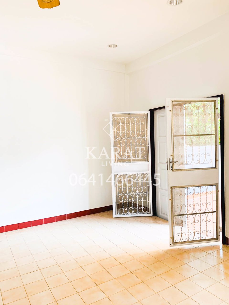 ให้เช่าทาวเฮาส์-2-ชั้น-หมู่บ้านรุ่งเจริญ-ซวชิรธรรม-21-4-นอน-2-น้ำ-15000