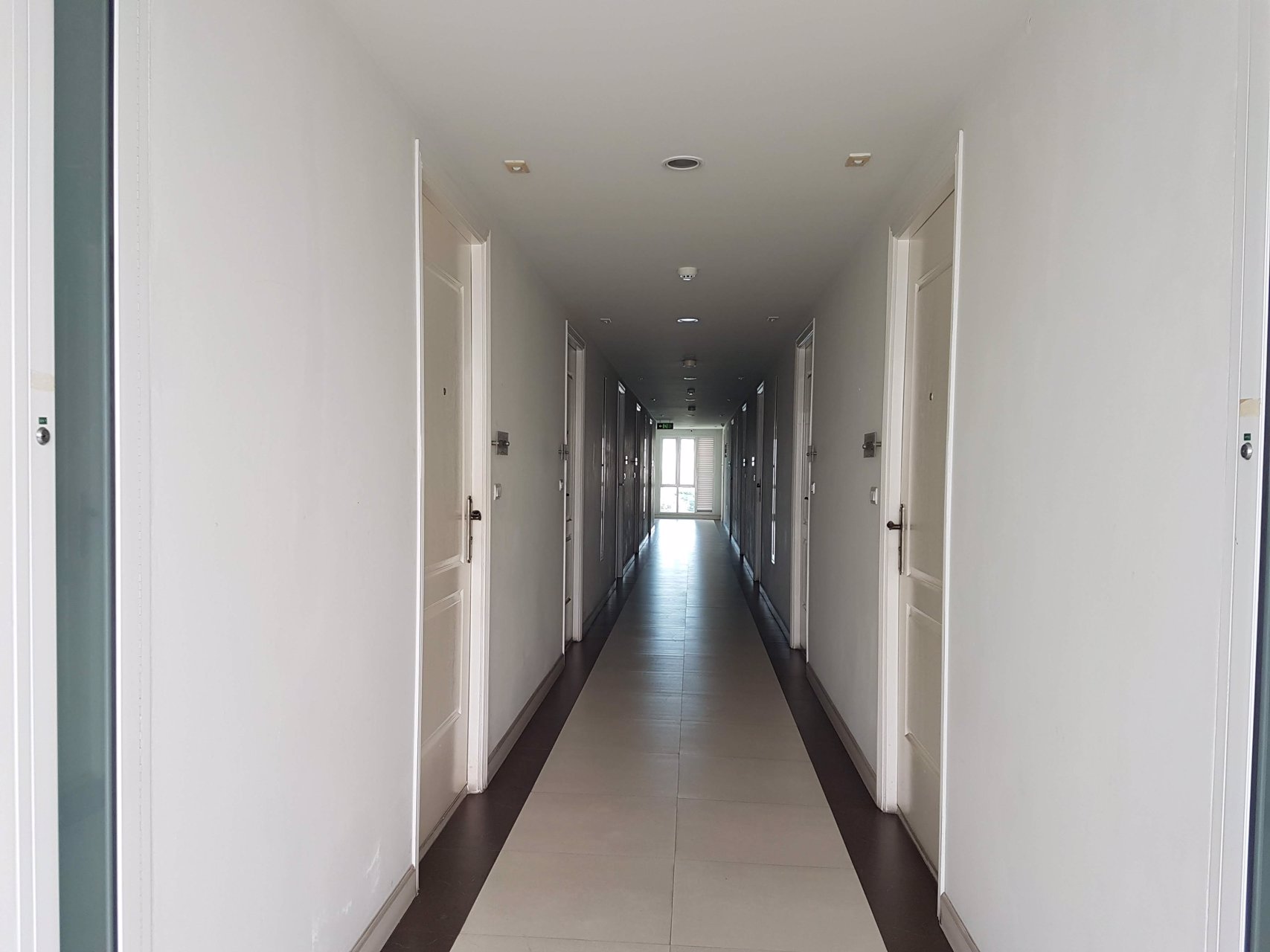 ขายคอนโดศิริน-เรสซิเดนซ์-ห้องมุม-ชั้นบนสุด-ชั้น-8-ถนนพัฒนาการ