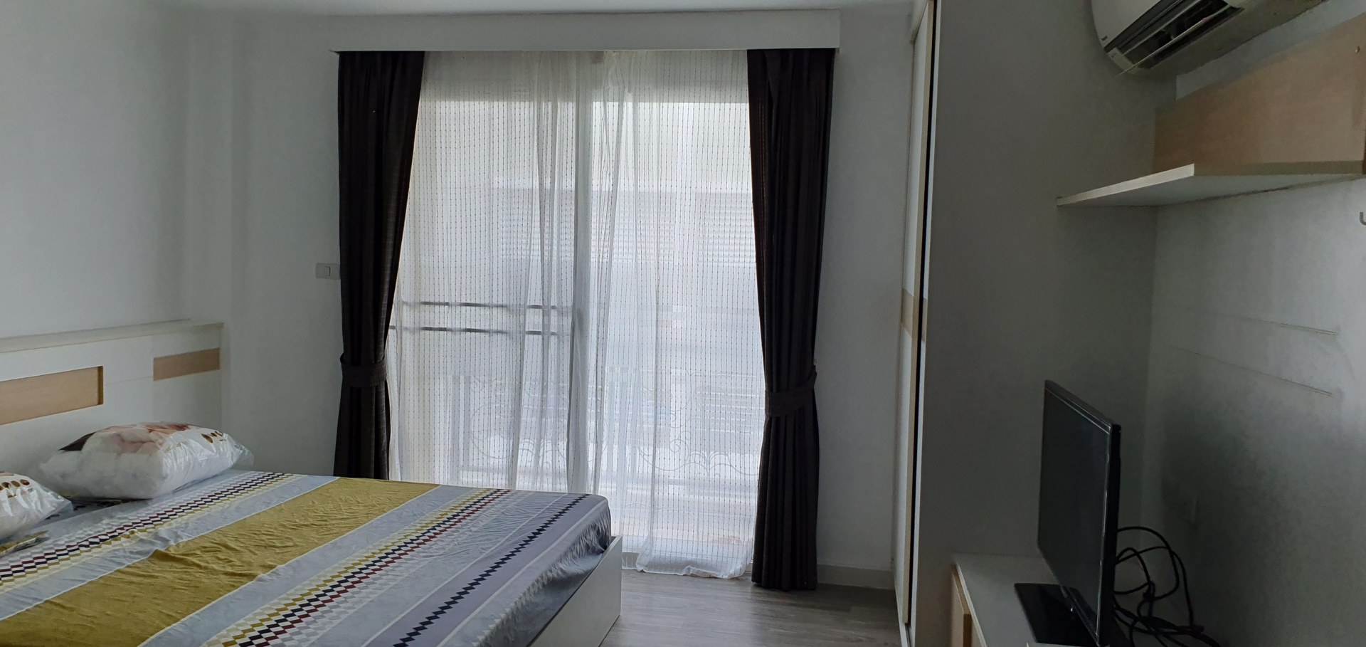 ขายคอนโดศิริน-เรสซิเดนซ์-ห้องมุม-ชั้นบนสุด-ชั้น-8-ถนนพัฒนาการ