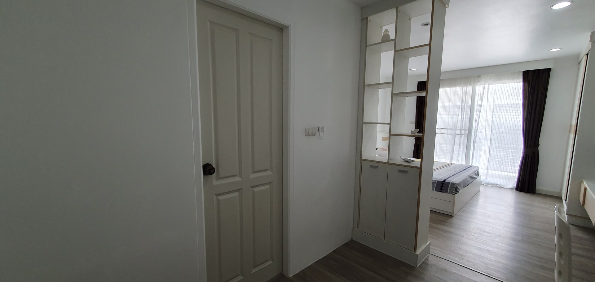 ขายคอนโดศิริน-เรสซิเดนซ์-ห้องมุม-ชั้นบนสุด-ชั้น-8-ถนนพัฒนาการ