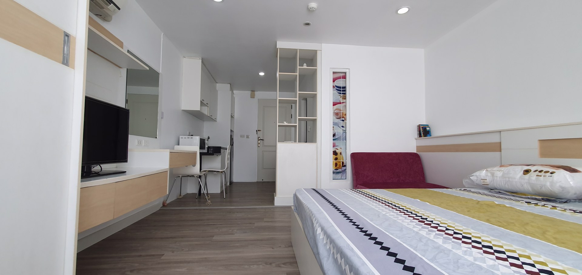 ขายคอนโดศิริน-เรสซิเดนซ์-ห้องมุม-ชั้นบนสุด-ชั้น-8-ถนนพัฒนาการ